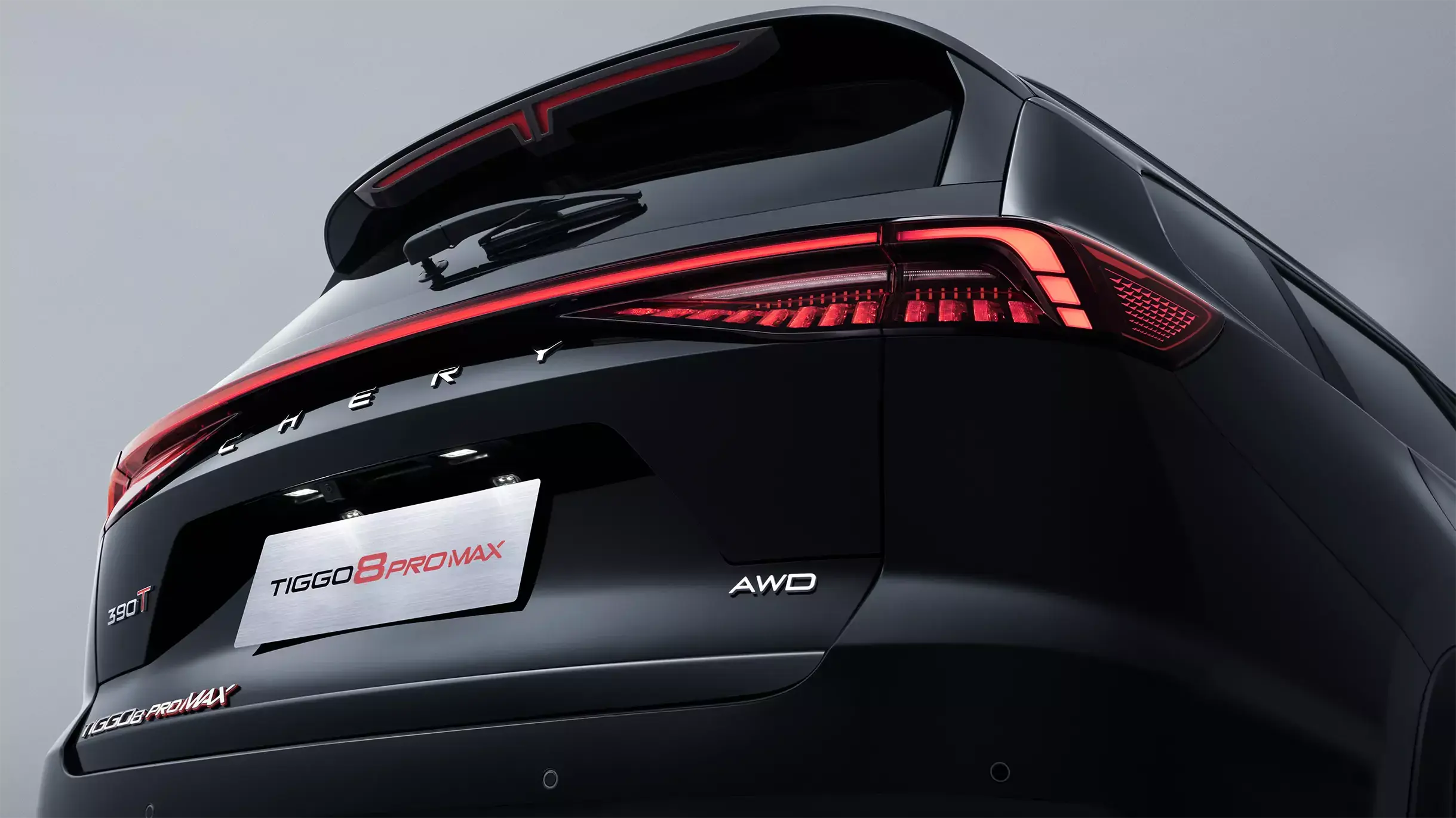 Enjoy Your First Class – In All Wheel Drive